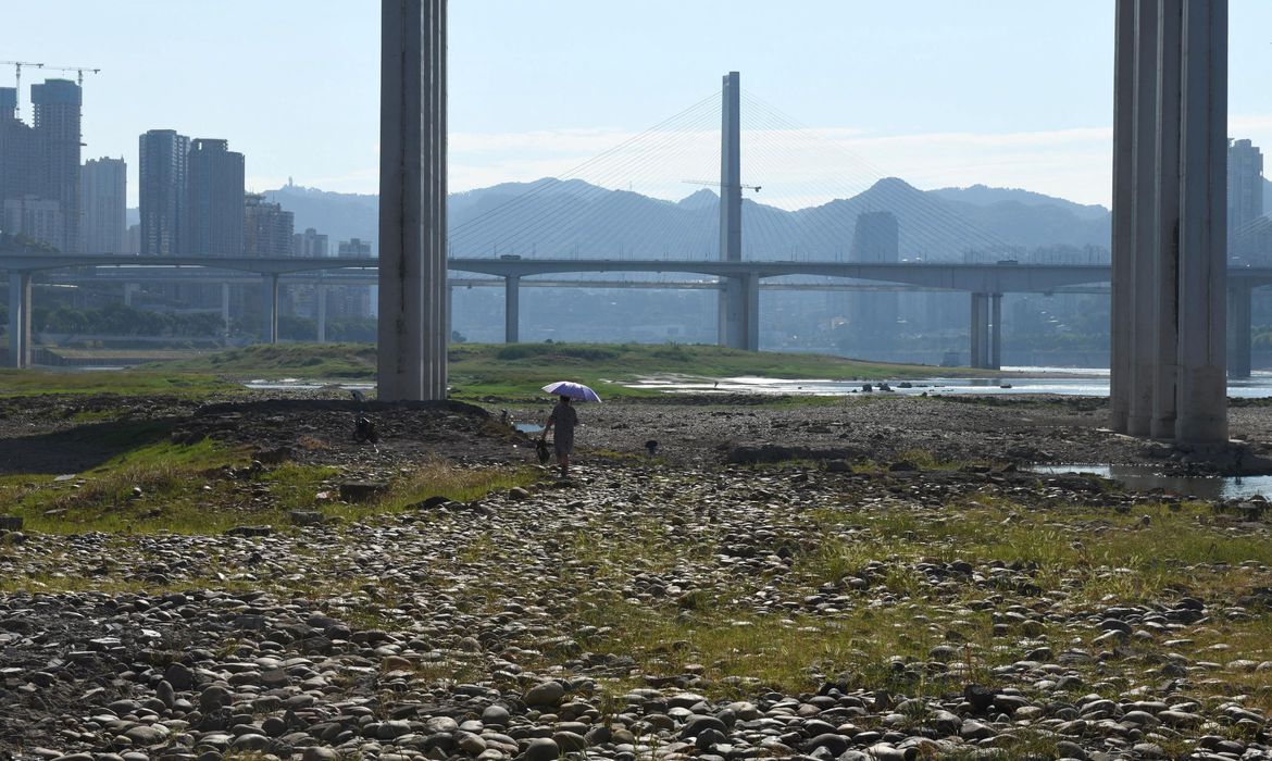 China busca aliviar seca e cortes de energia durante onda de calor