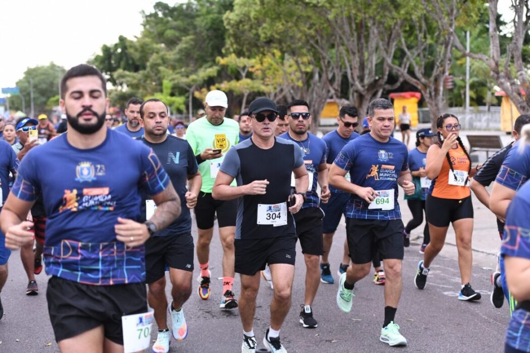 Prefeito David Almeida enfatiza investimentos para impulsionar o esporte durante a 2ª Corrida da Guarda Municipal