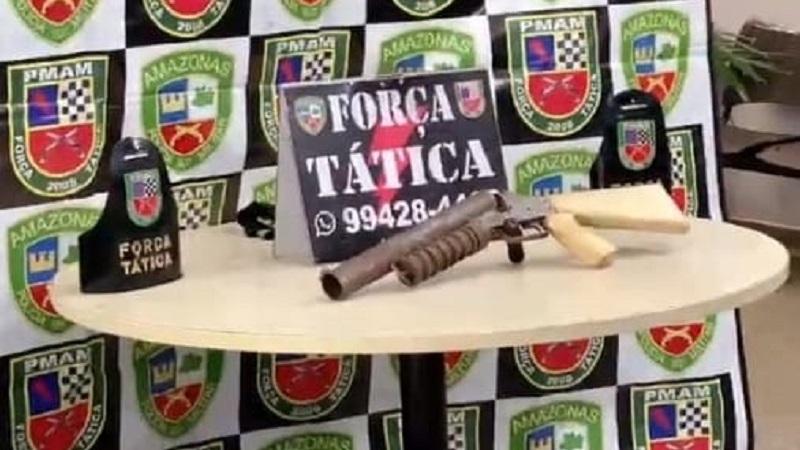 Força tática apreende lança-granada no bairro Colônia Antônio Aleixo