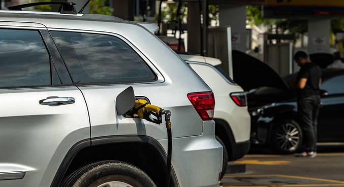 Petrobras reduz em R$ 0,18 o valor do litro da gasolina