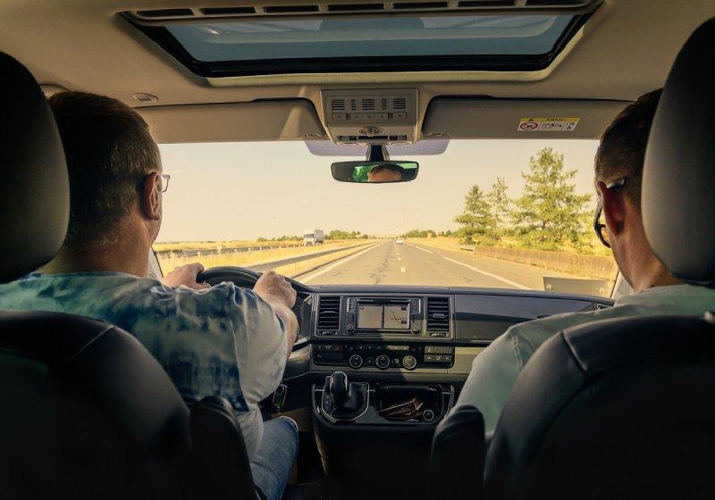 Bons motoristas terão desconto em pedágios e impostos. Veja como se inscrever