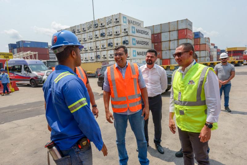 Em visita ao Porto Chibatão, Wilson afirma que Anéis Viários Sul e Leste vão desafogar transporte de cargas na capital