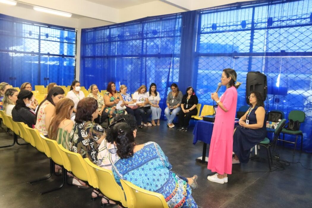 Prefeitura realiza Encontro de Estudos focado na pedagogia da escuta