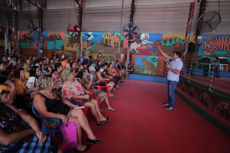 Em encontro com comunitários, Wilson reafirma políticas sociais como prioridade