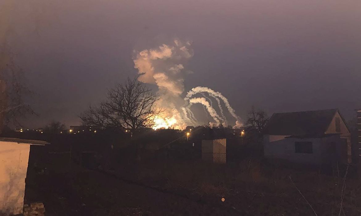 Bombardeios russos deixam pelo menos 11 mortos em Dnipro