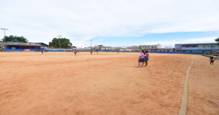 Adolescente é assassinado em arquibancada durante partida de futebol no Mutirão