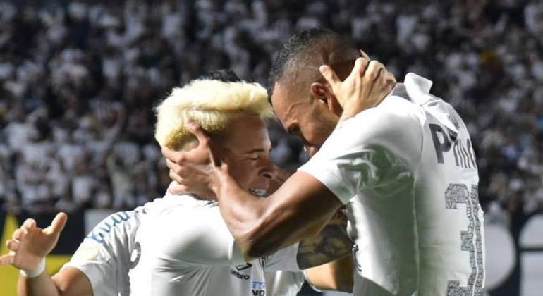 Na reestreia de Soteldo, Santos vence o São Paulo por 1 a 0