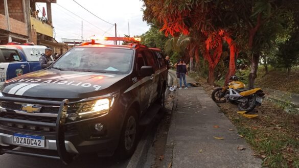 Homem morre após moto colidir moto contra uma árvore no bairro Cachoeirinha