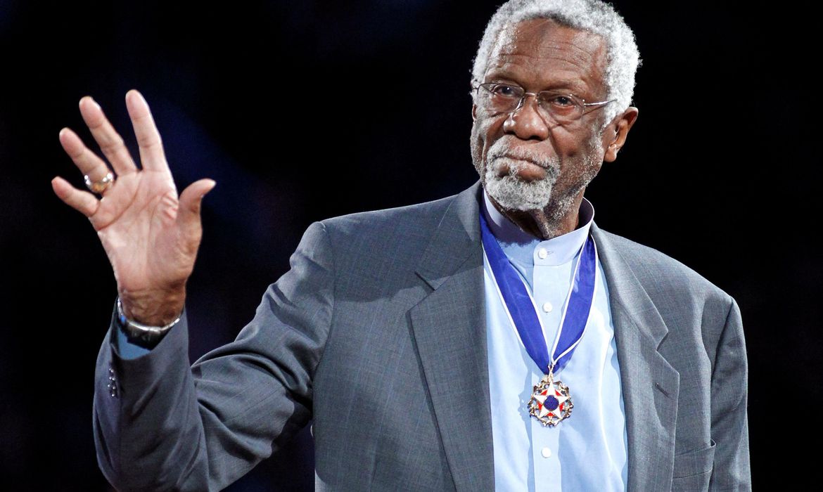 NBA vai aposentar camisa nº 6 para homenagear Bill Russell