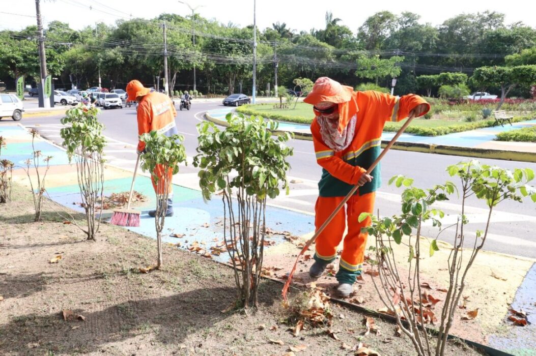 Mais de 50 pontos em Manaus recebem serviço de limpeza nesta segunda-feira, (19)