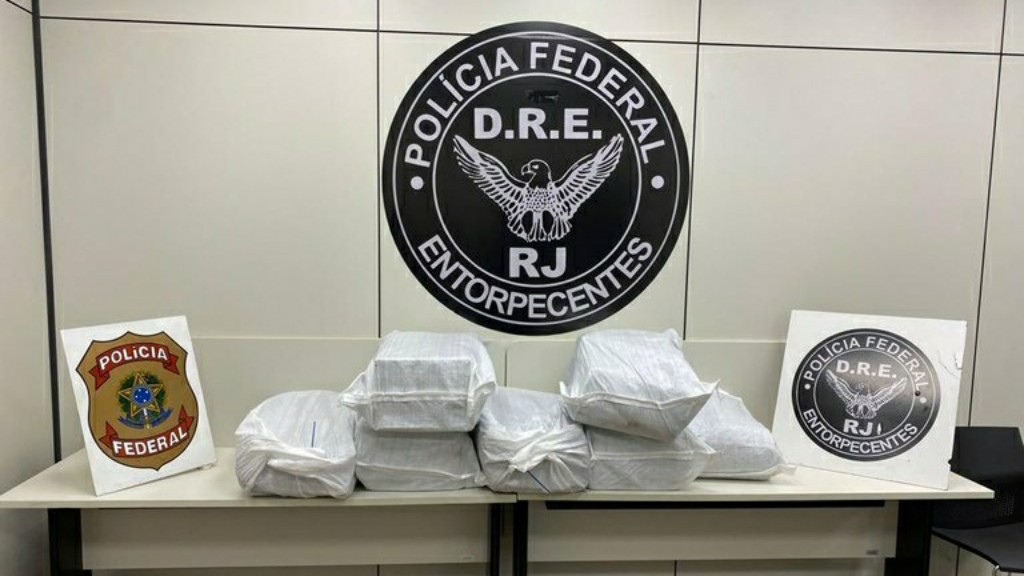 PF apreende 370kg de maconha a caminho do RJ