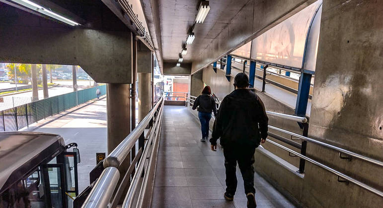 Passageiros relatam insegurança e medo em meio a onda de roubos em estações do Metrô de SP