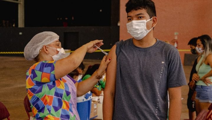 Manaus terá 11 pontos de vacinação contra a Covid-19 neste sábado, (3)