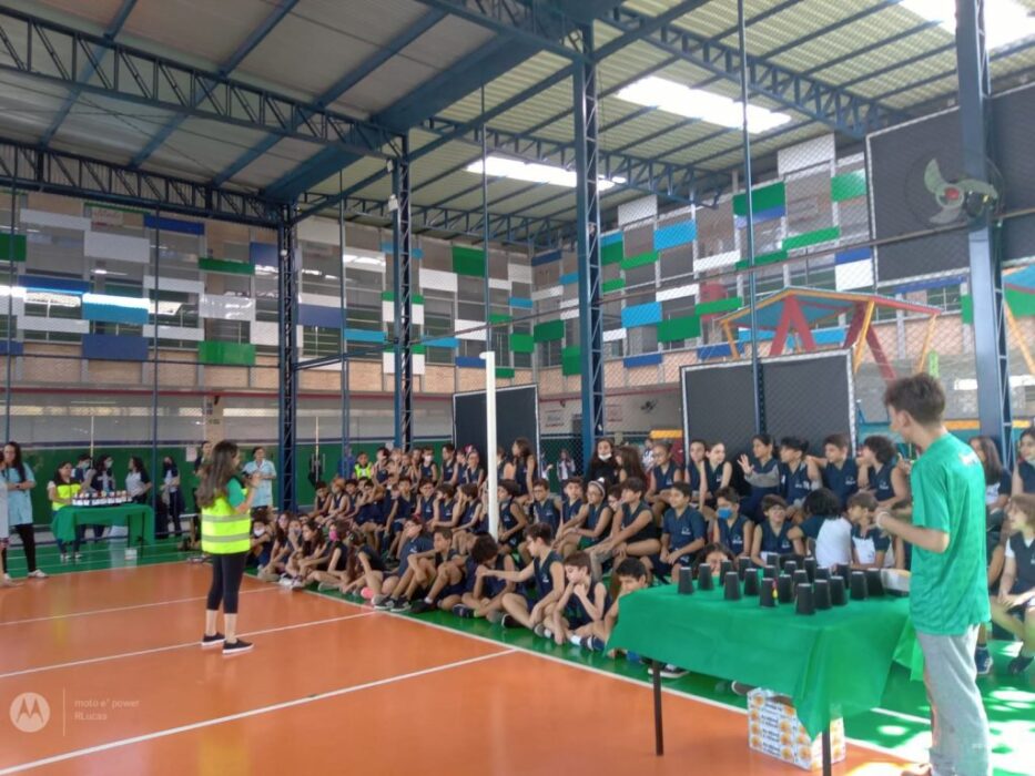 Prefeitura de Manaus leva atividades sobre trânsito para alunos do ensino fundamental