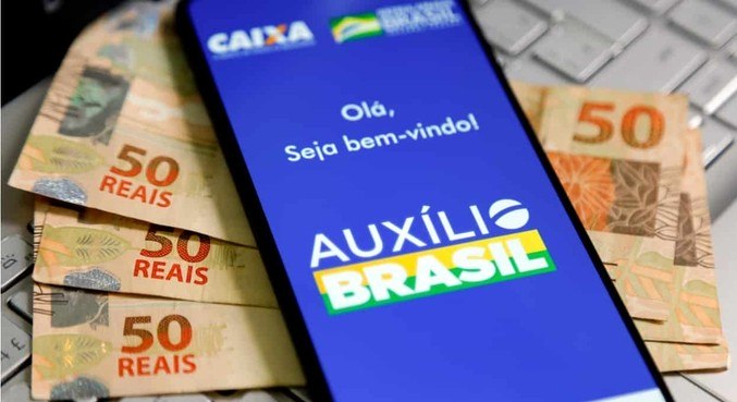 Auxílio Brasil começa a pagar R$ 600 a 20,65 milhões nesta segunda