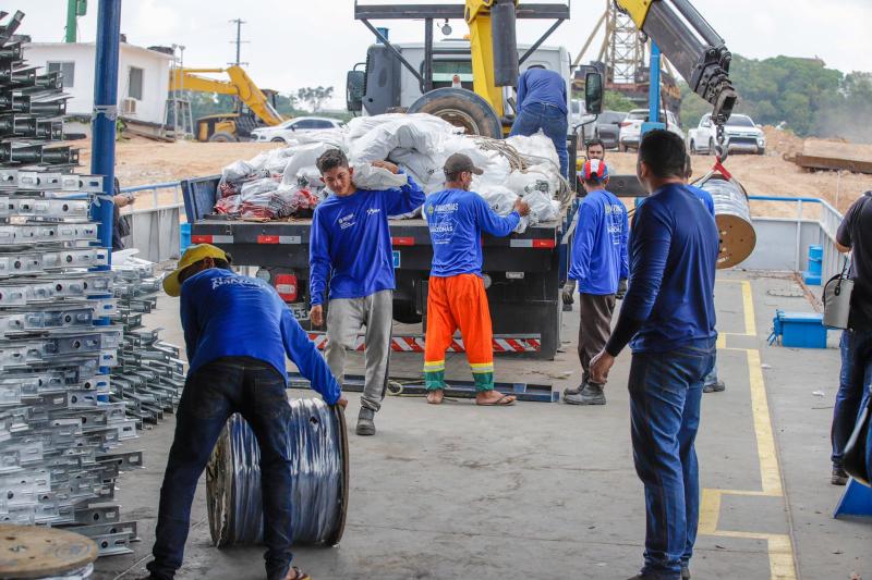 Municípios de fronteira recebem 450 toneladas de equipamentos para a modernização da iluminação pública