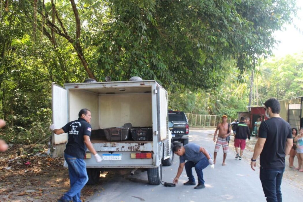 Corpo de mulher morta a tiros é achado em área de mata 