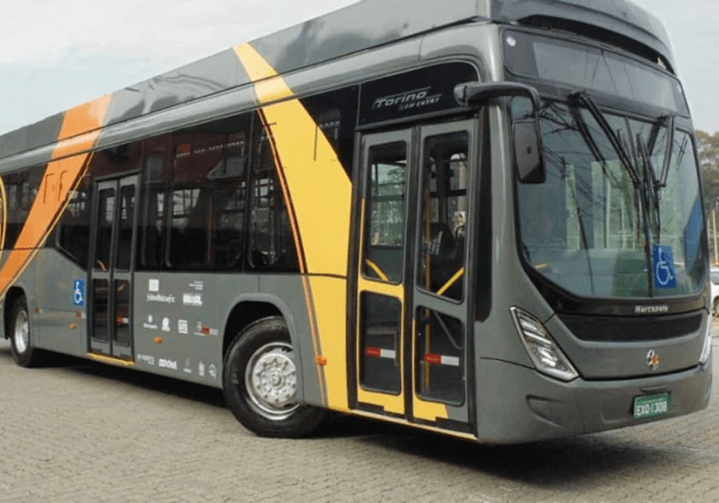 Ônibus brasileiro movido a energia solar já rodou mais de 100 mil KM