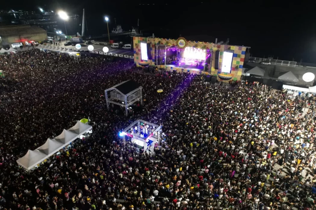 Com mais de 100 mil pessoas no ‘Passo a Paço 2022’, Prefeito David Almeida promete transformar Manaus na capital de grandes eventos