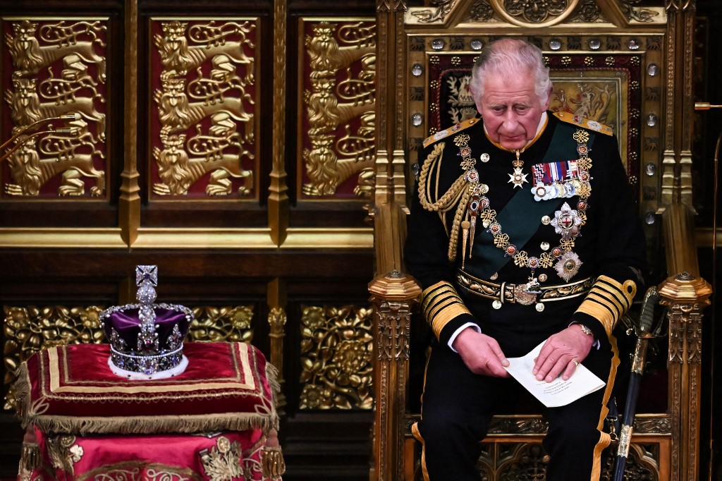 Vídeo: Charles III é proclamado soberano do Reino Unido