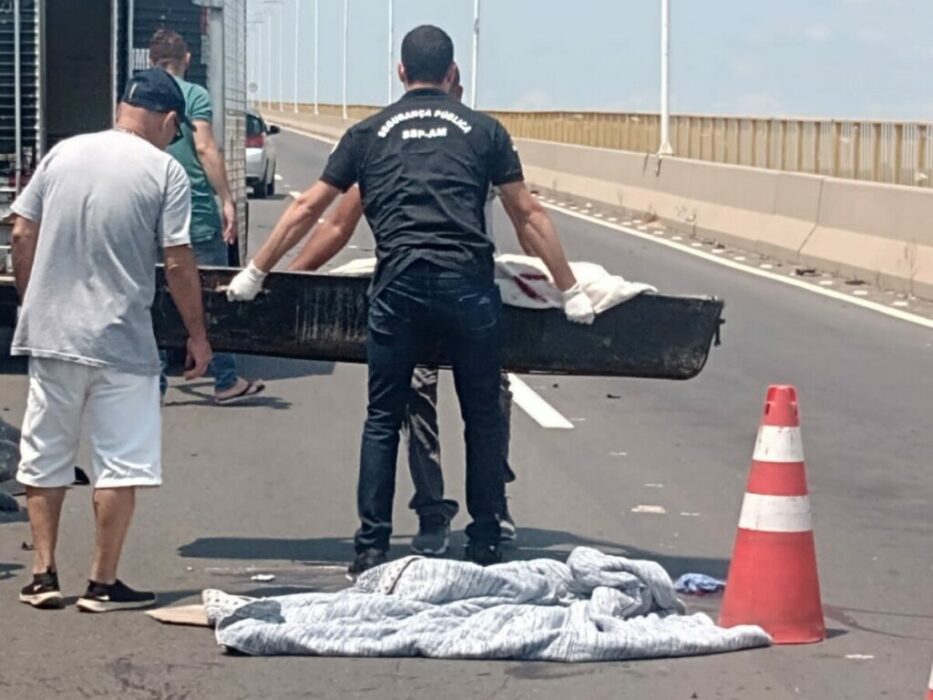 Acidente de trânsito deixa um idoso morto na Ponte do Rio Negro