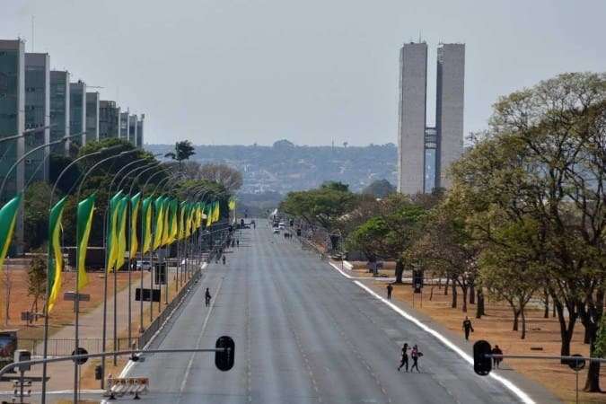 Esplanada é isolada pela PM após caminhoneiros planejarem invasão