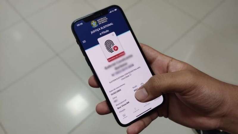 Eleitores têm até sábado (29) para baixar e atualizar o e-Título