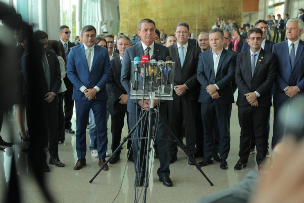 Bolsonaro recebe o apoio de mais seis governadores para o segundo turno