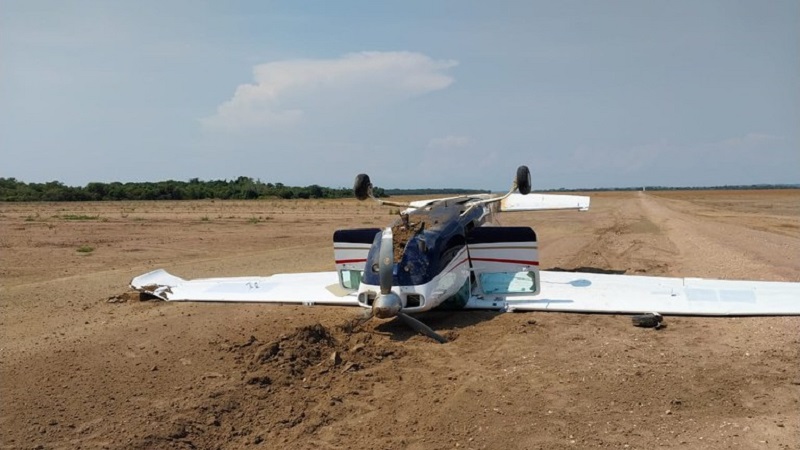 FAB detecta avião suspeito e mais de 500kg de cocaína são apreendidos