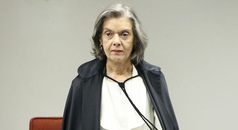 Cármen Lúcia manda apagar vídeos em que Lula associa Bolsonaro a morte de petista