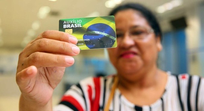 Não queremos estimular o endividamento’, diz Caixa sobre consignado do Auxílio Brasil