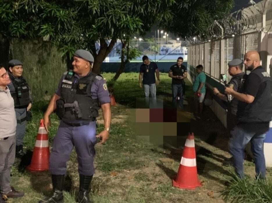 Jovem é executado durante partida de futebol no Prosamim do Mestre Chico