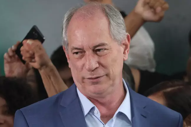 Vídeo: sem citar Lula, Ciro diz que acompanha apoio do PDT ao petista