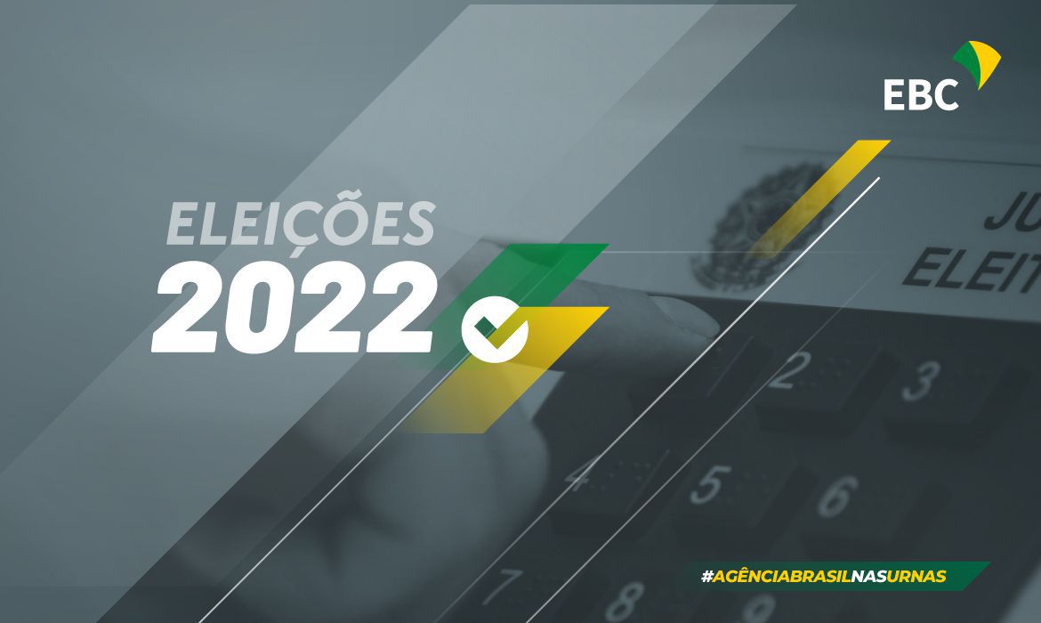 Bolsonaro recebe apoio de ex-senadores e cantores sertanejos