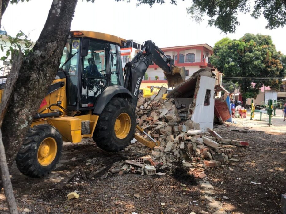 Prefeitura de Manaus retoma área pública em praça do Betânia, que terá revitalização