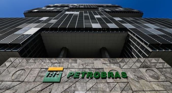 Petrobras diz manter 'preços competitivos' em meio à alta do petróleo