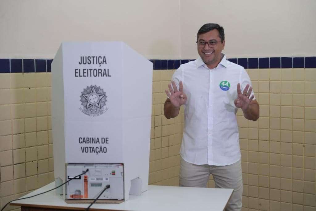 Wilson Lima vota em Escola Estadual Sant’Ana, no Aleixo