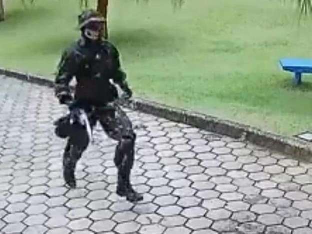 Atirador de Aracruz usou equipamentos de polícia para entrar em escolas