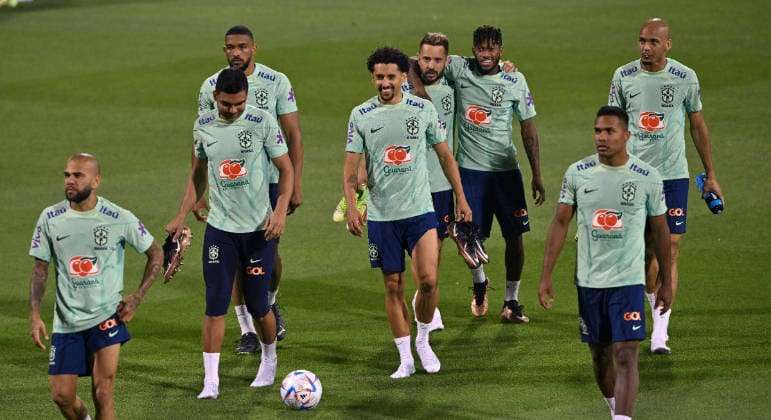 Brasil treina pela primeira vez no Catar para a disputa da Copa