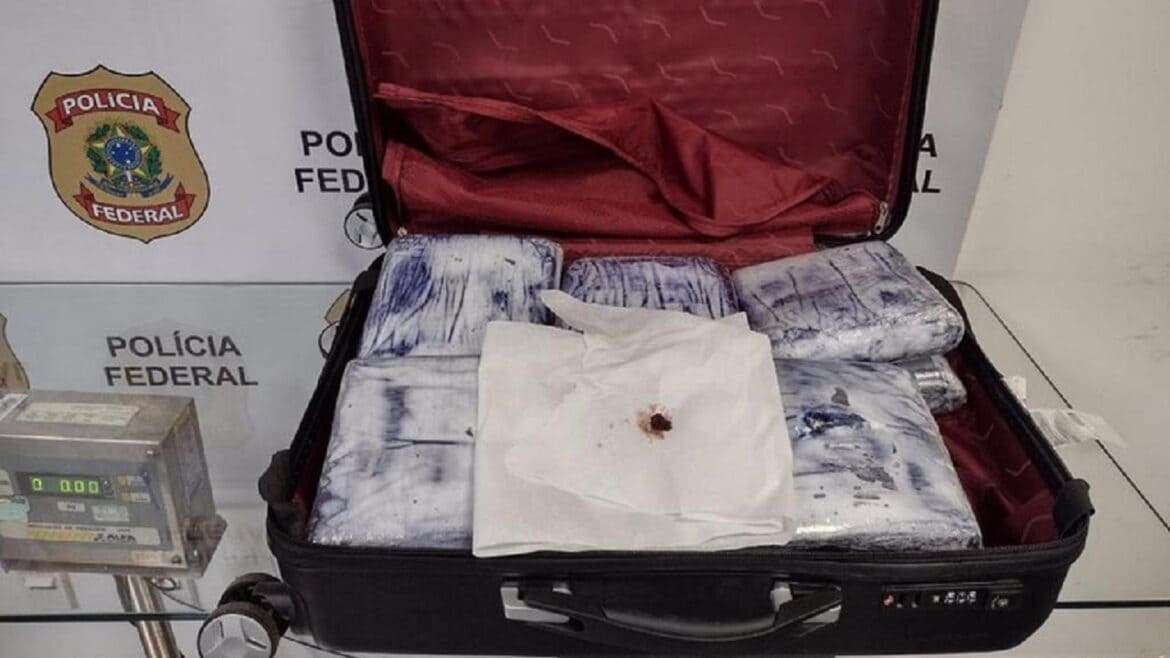 Mulher sai de Manaus com 13kg de maconha e é presa em aeroporto do Rio de Janeiro