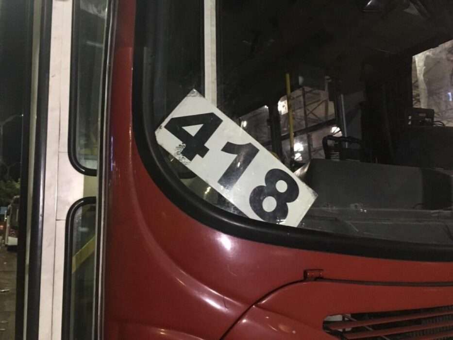 Criminosos fazem ‘arrastão’ em ônibus da linha 418