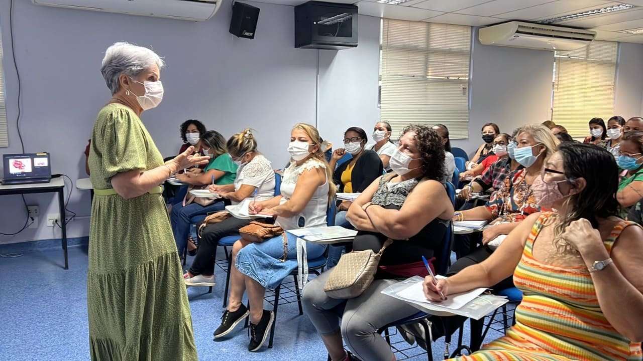 Prefeitura inicia 'Curso Informal de Cuidador de Idosos' voltado a moradores da zona Norte