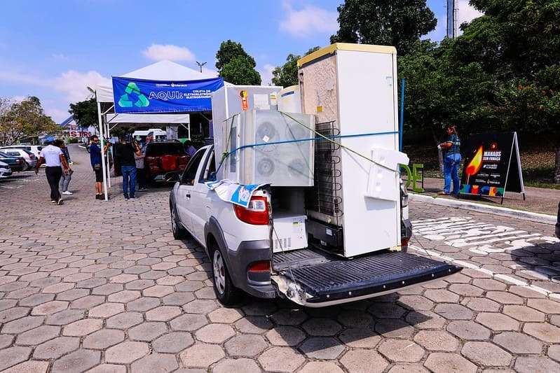 Prefeitura de Manaus coleta duas toneladas de eletroeletrônicos e eletrodomésticos em ação ambiental