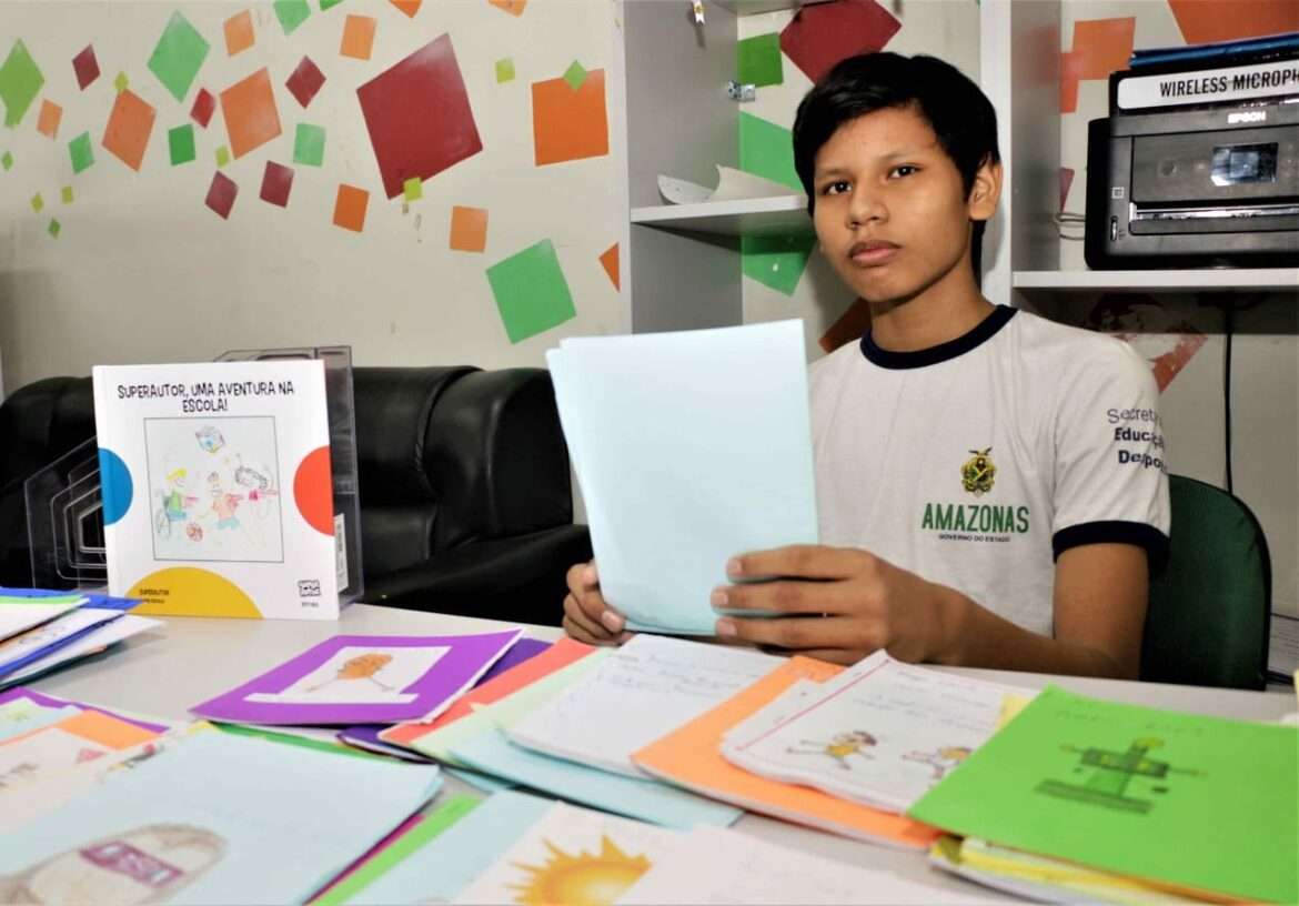 Estudantes da Educação Especial produzem 71 livros por meio de projeto