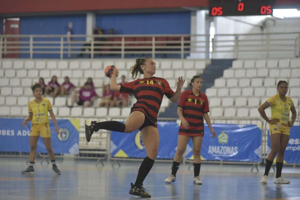 Arena Amadeu Teixeira reúne 14 equipes do país no Campeonato Brasileiro de Handebol