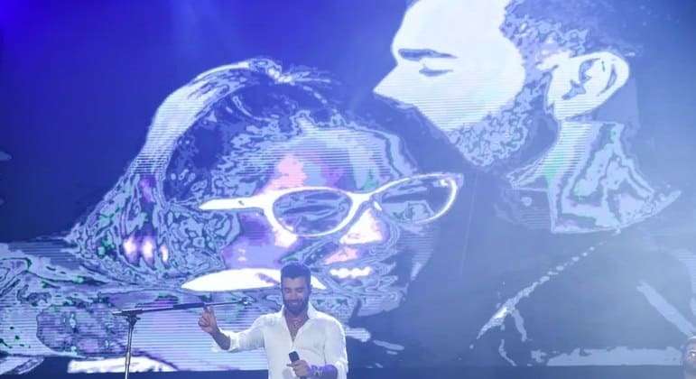 Gusttavo Lima faz homenagem a Marília Mendonça em festival