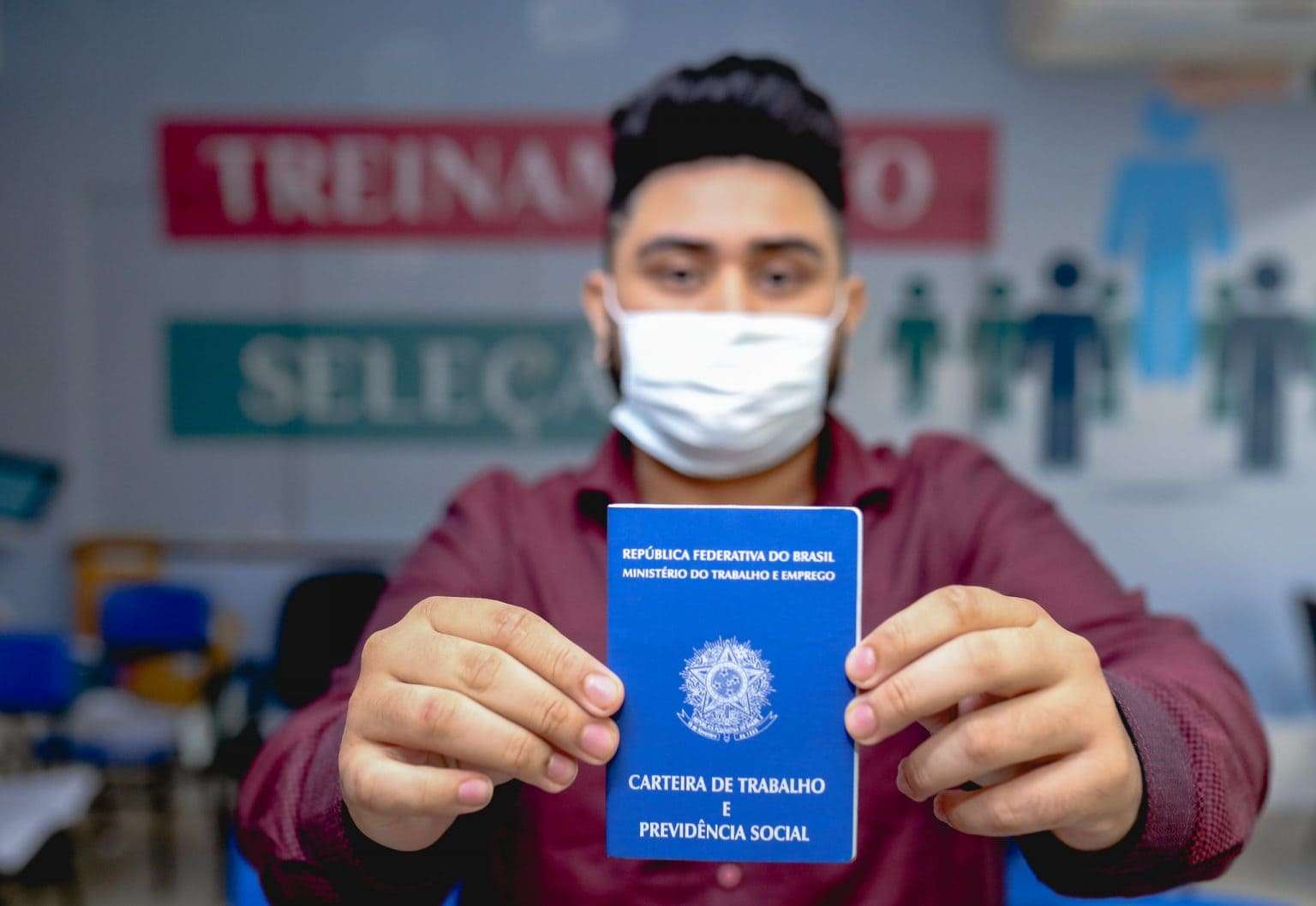 Sine Manaus oferta 453 vagas de emprego nesta segunda-feira (7)