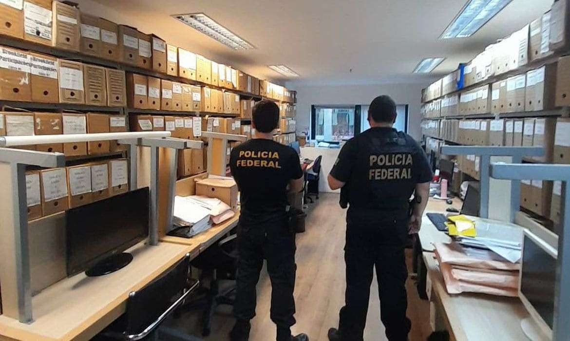 Polícia Federal investiga, no interior de São Paulo, fraudes no INSS