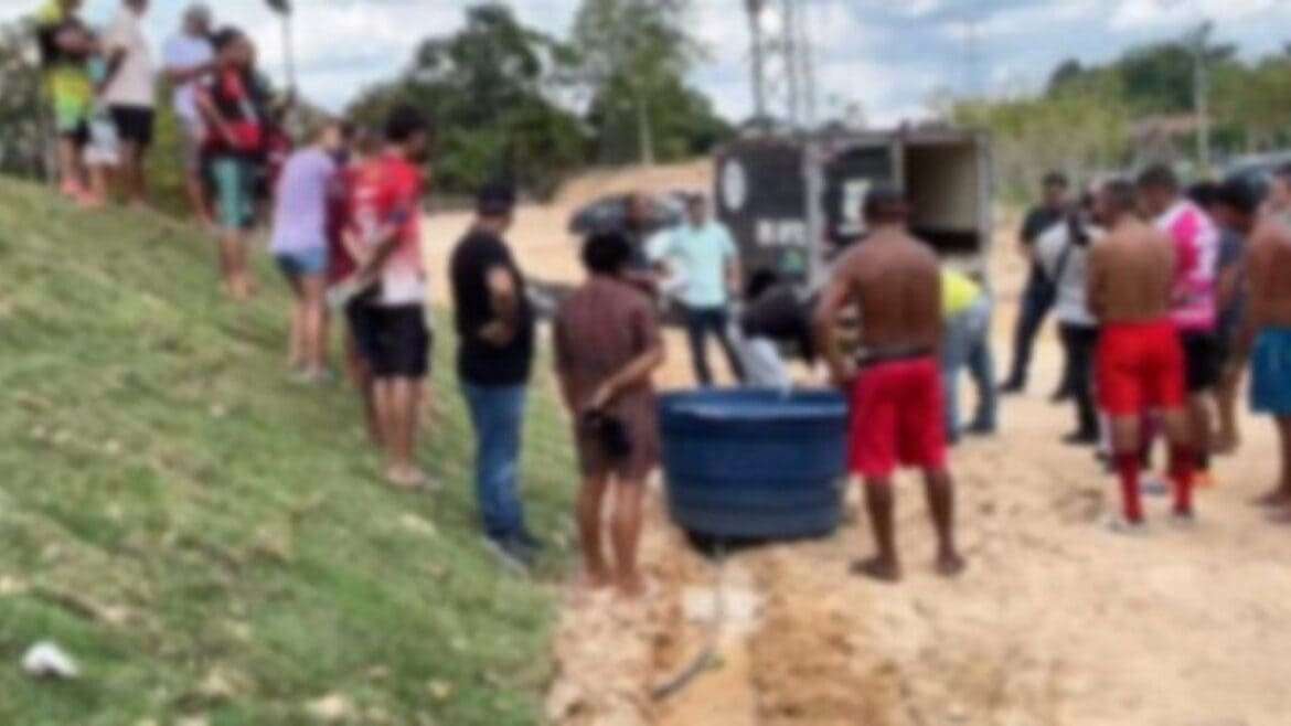 Homem a pauladas é encontrado em campo de futebol