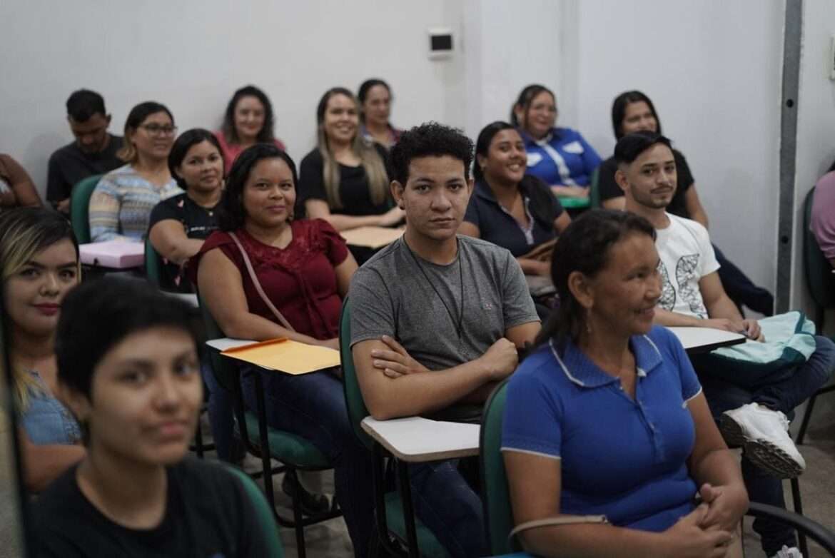 Governo do Amazonas oferece mais de 2 mil vagas para cursos de qualificação